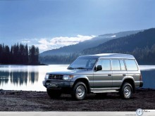 Mitsubishi Pajero by the lake wallpaper